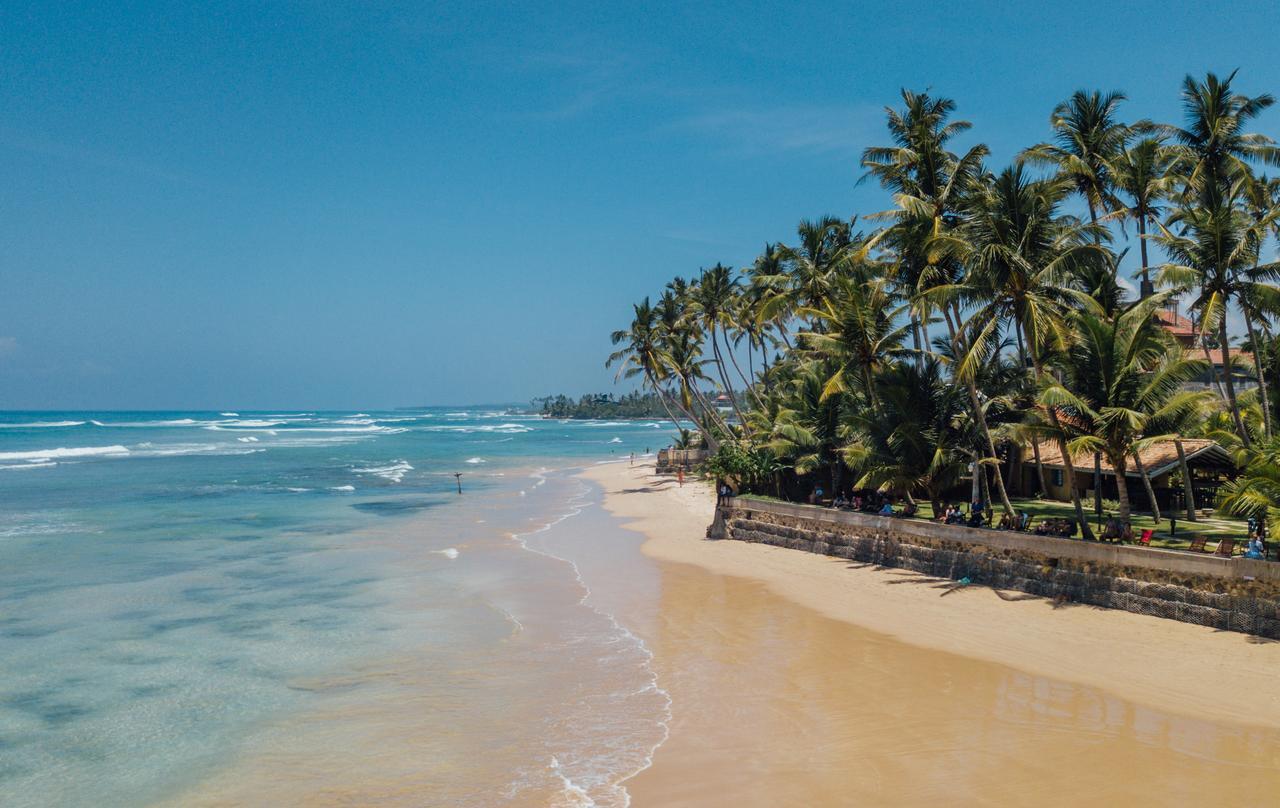 Beach Front Ахангама Экстерьер фото
