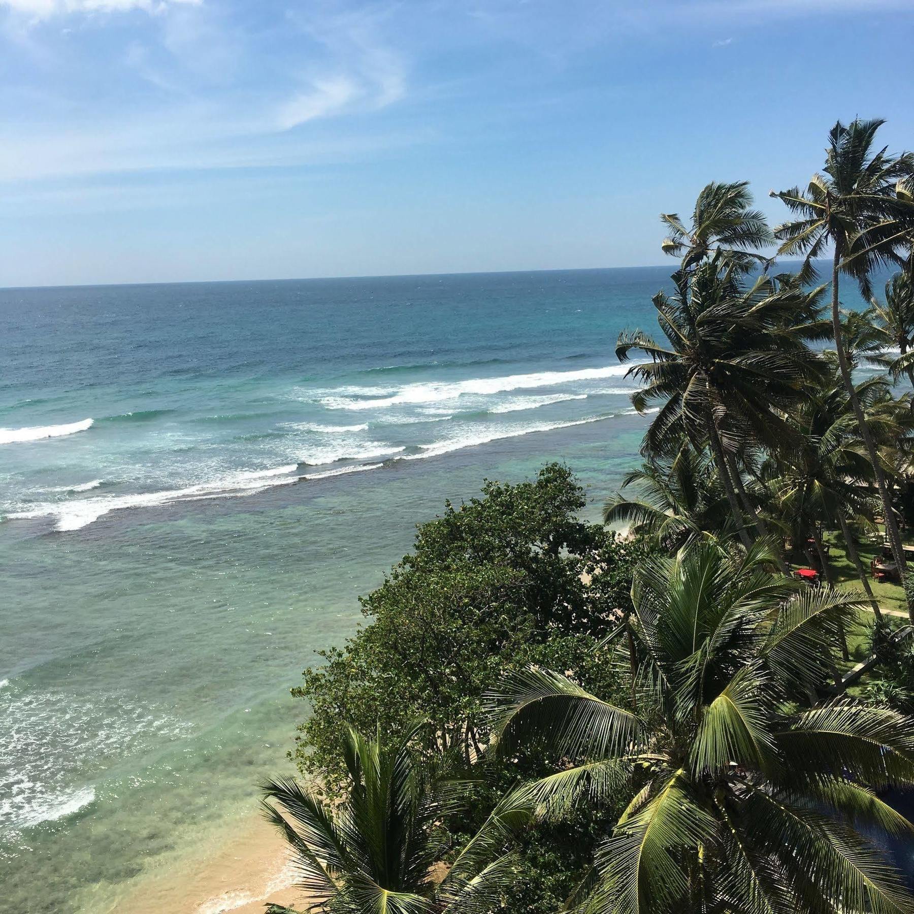 Beach Front Ахангама Экстерьер фото